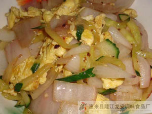 洋葱黄瓜炒蛋(图1)