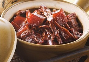 家庭主妇的必做美味——[沙茶]笋干红烧肉