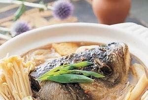佳肴之沙茶鱼头锅，香味扑鼻而至