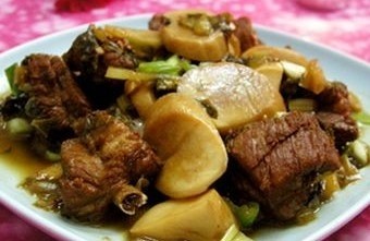 [沙茶]杏鲍菇炖排骨，味道让你陶醉